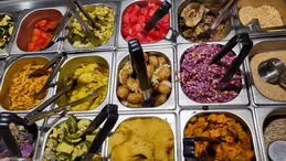 371-biocoop-courondelle-bio-local-bar-salade.webp